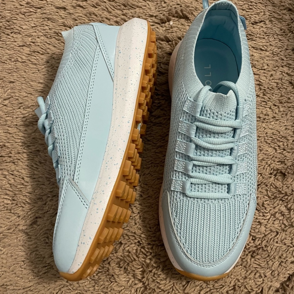 Golf shoes